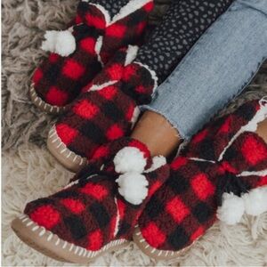 MUK LUKS Plaid Sherpa Women’s Slipper Booties In L/XL (8-10)